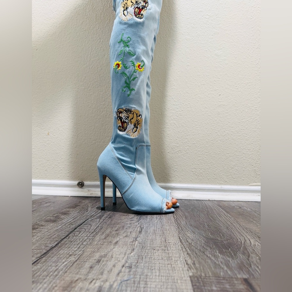 Sexy winter boots
